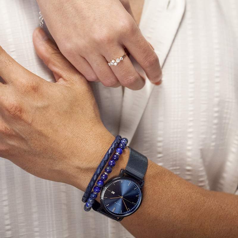 Bracelet lapis lazuli cuir bleu acier - vue porté 1