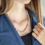 Collier plaqué or maille grain de café 50 cm - vue porté 1