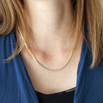 Collier plaqué or maille anglaise 45 cm - vue porté 1
