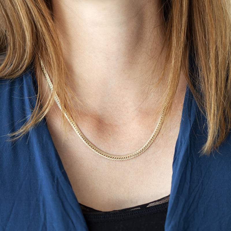 Collier plaqué or maille anglaise 45 cm - vue porté 1