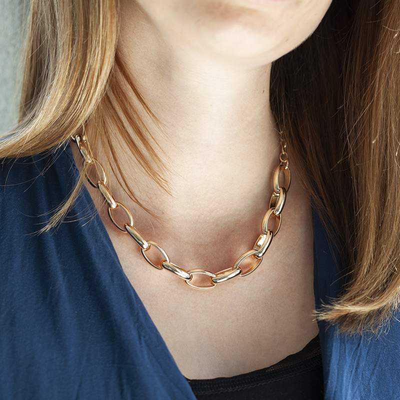 Collier plaqué or maillons ovales 45 cm - vue porté 2