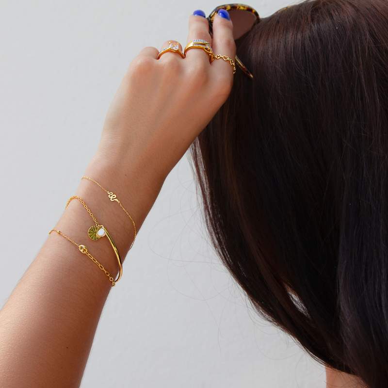 375 geelgouden armband, koffieboon motief 18cm - bekijk gedragen 1