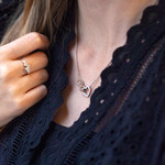 Bague or 375 jaune zirconias - vue porté 1