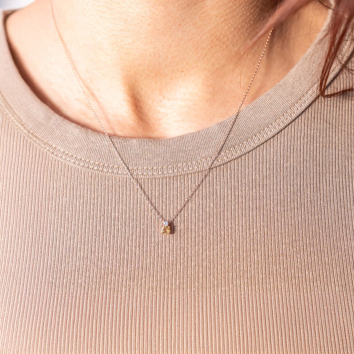 Gouden collier 375 roze citrien zirkonia, 45 cm - gedragen 1