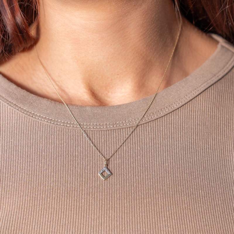 Collier or 375 2 tons diamant 45 cm - vue porté 1