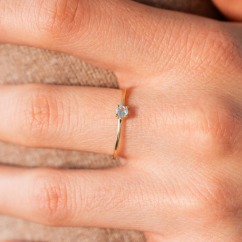 Gold ring 375 yellow treated blue topaz