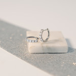 Creolen van 375 witgoud met zirkonia - afbeelding D1