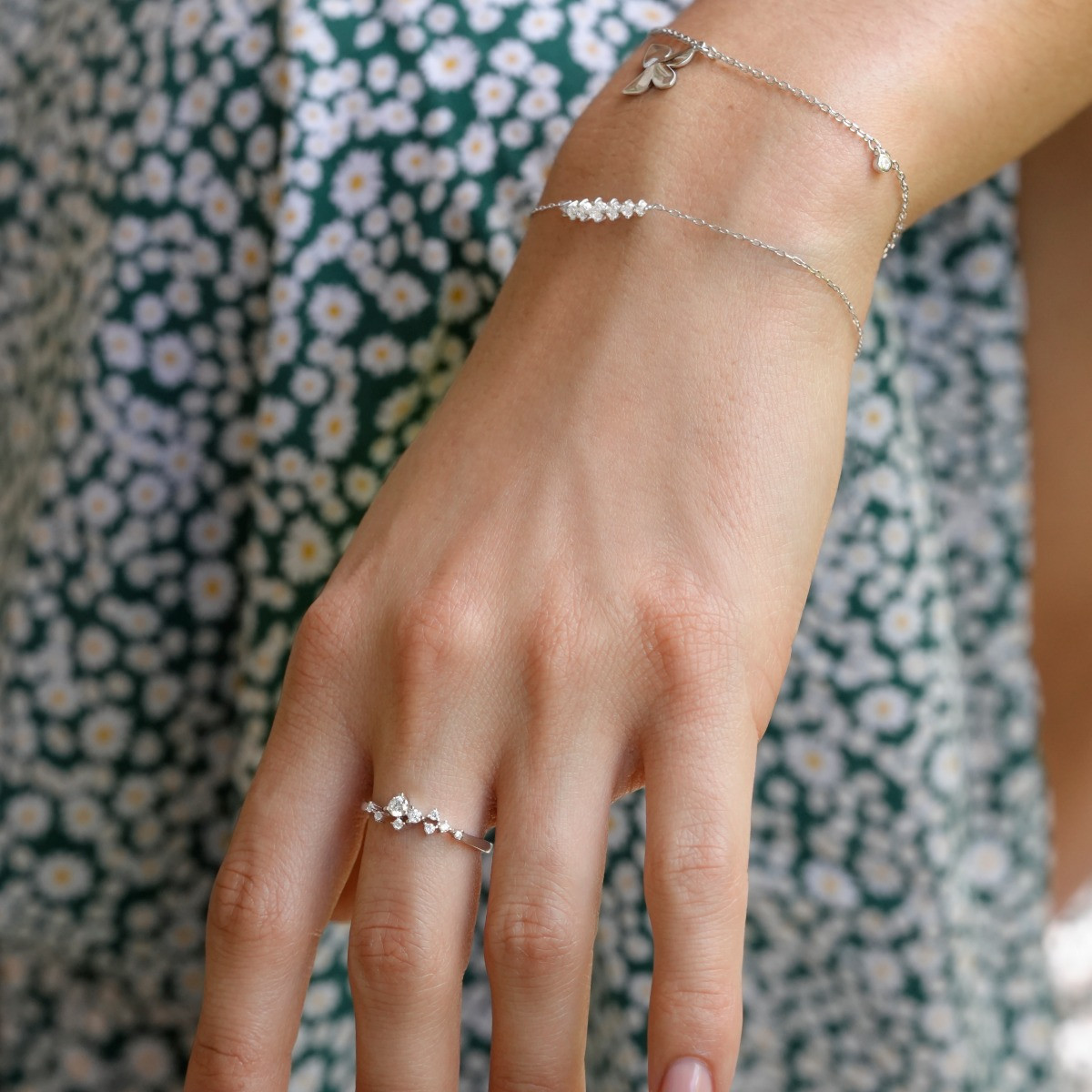 Bracelet or 375 blanc zirconias blancs - vue porté 1
