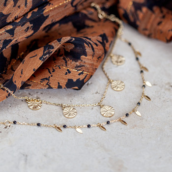 Gold-plated necklace with hammered disc pendants 48 cm