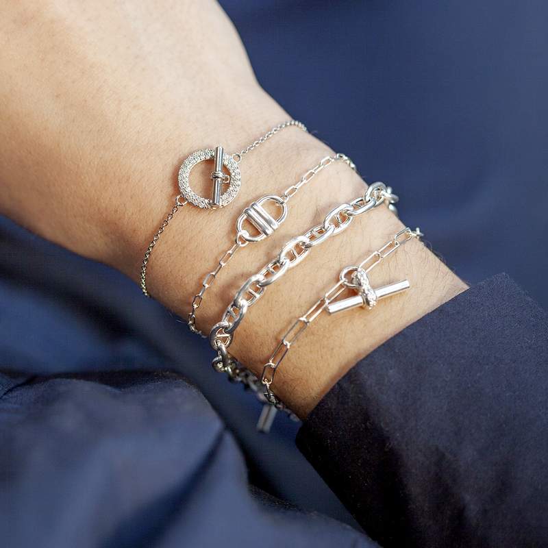 Bracelet argent 925 maille trombone motif T/bar zirconias. Longueur 19 cm. - vue porté 2