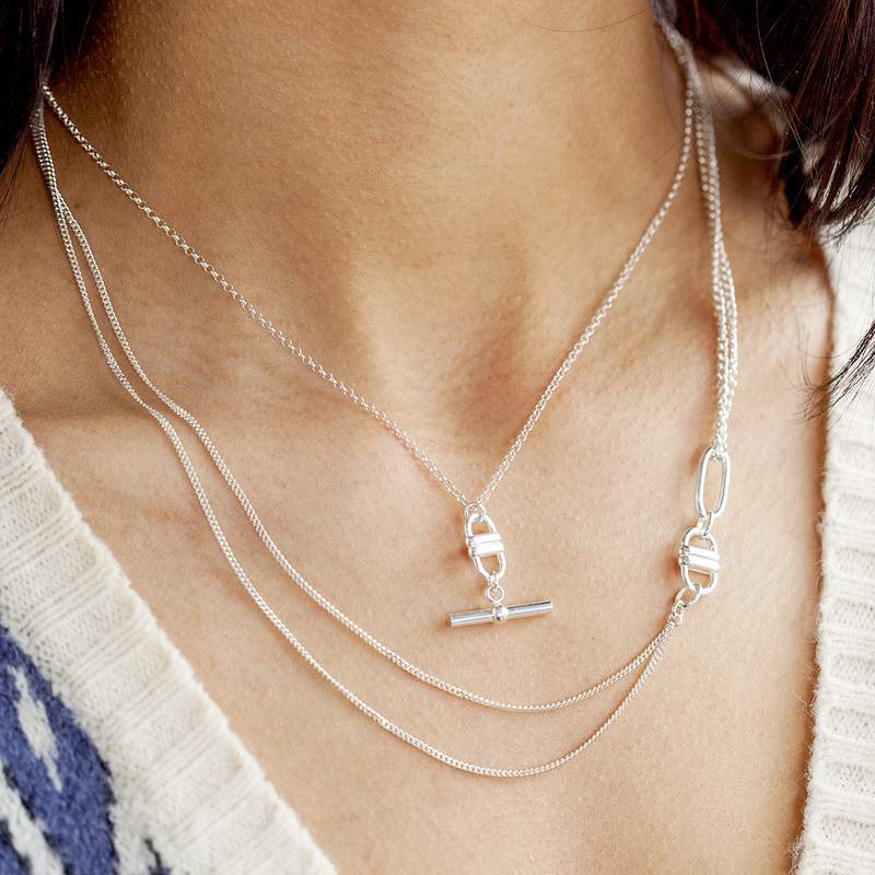 Collier argent 925, motif maille marine et T/bar. Longueur 45cm - vue porté 2