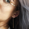 Boucles d'oreilles pendants plaqué or zirconias - vue Vporté 2