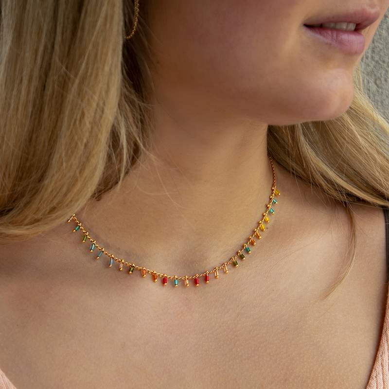 Collier plaqué or cristal 40 à 45 cm - vue porté 1