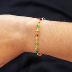 Bracelet plaqué or perles en cristal multicolores 18 cm - vue porté 1