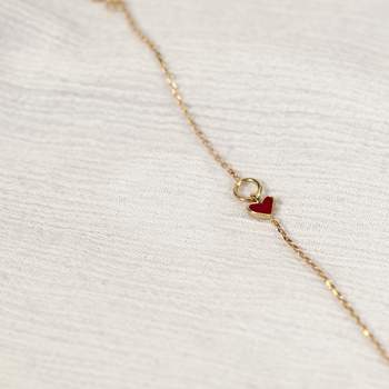Vergulde armband met roodgelakt hartje en ring, 18 cm