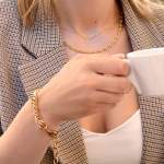 Collier or 375 jaune ,maille grain de café, 45 cm - vue porté 1