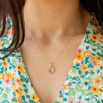 Collier or 375 jaune quartz vert 48 cm - vue porté 1