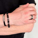 Bague acier bandes noires - vue porté 1