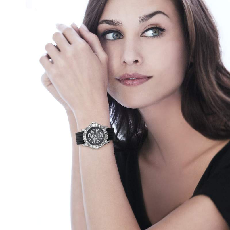 Montre Stay Original femme bracelet caoutchouc - vue porté 1