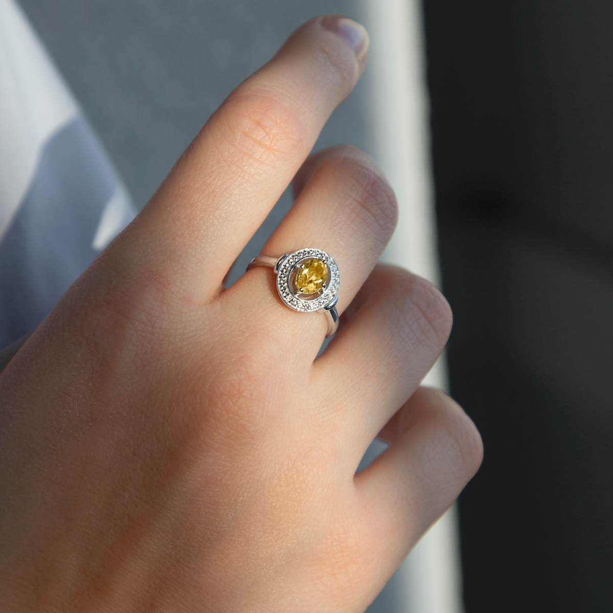 Bague argent 925 citrine topazes blanches 0.60 carat - vue porté 1