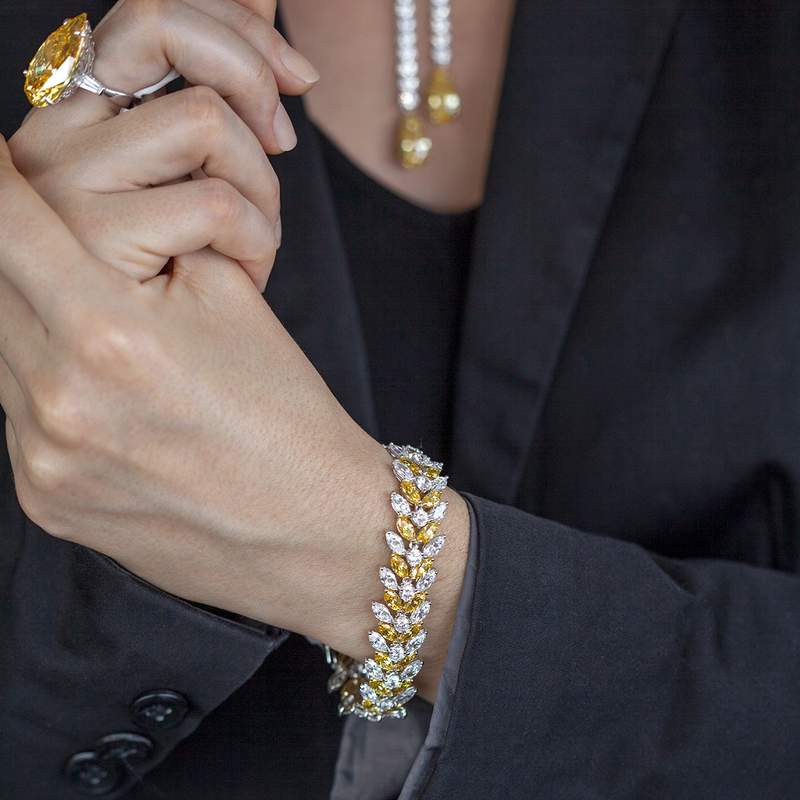 Bracelet argent 925, zirconias jaunes et blancs 18 cm - vue porté 1
