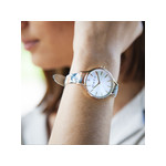 Montre femme dorée jaune bracelet cuir fleurs tropicales - vue porté 2