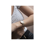 Montre femme dorée rose bracelet maille milanaise - vue porté 2