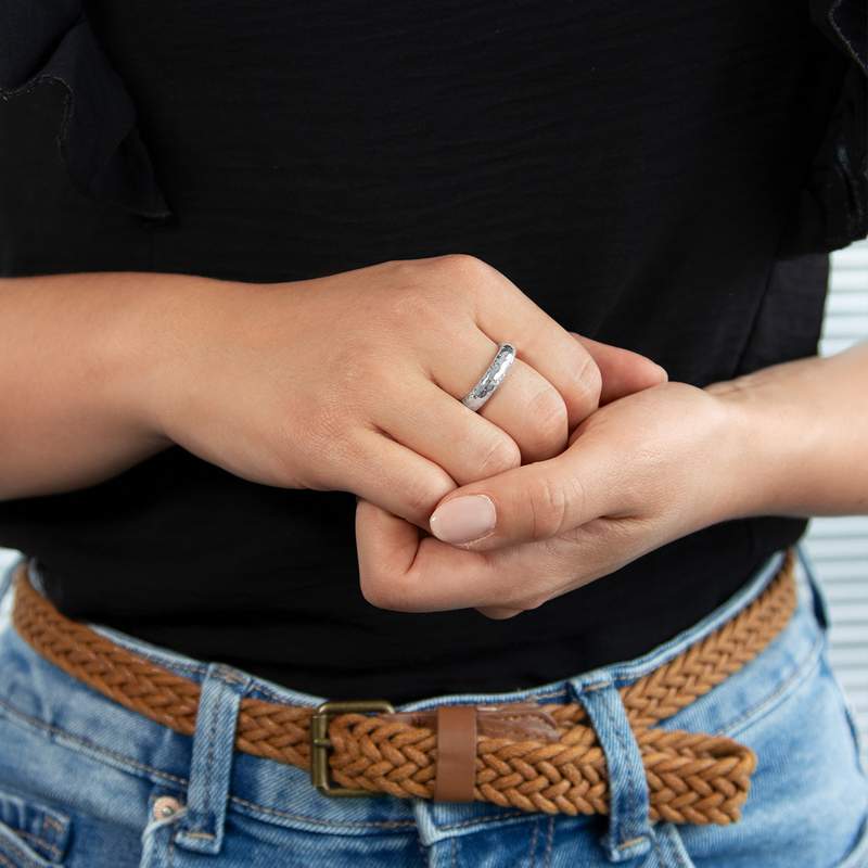 Bague argent 925 martelée - vue porté 1