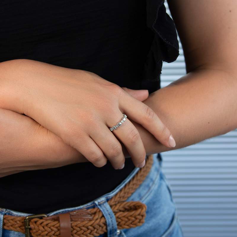Bague argent 925 perlée zirconias, motif losange et carré - vue porté 1