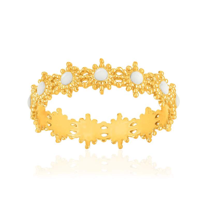 Bague plaqué or jaune perlée motif soleil et résine blanche - vue 1