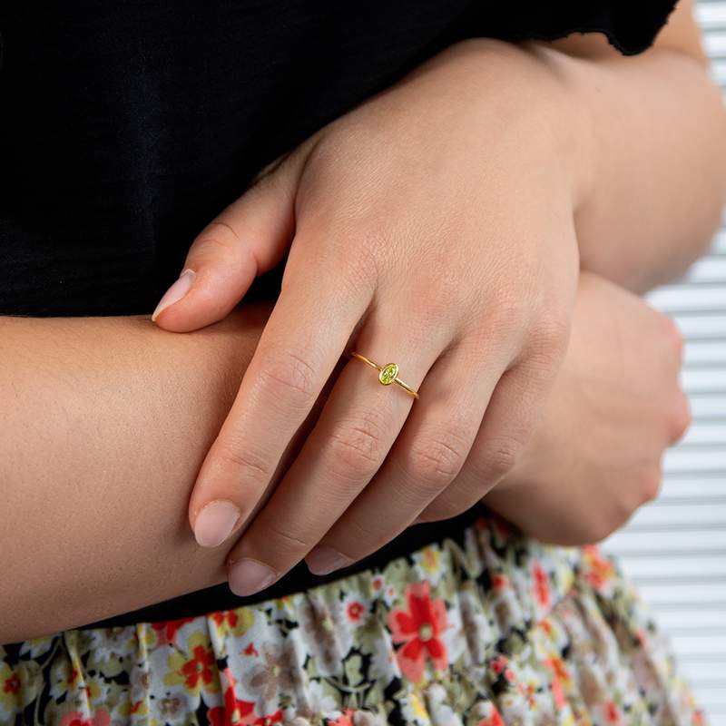 Yellow gold-plated imitation stone ring - vue porté 1