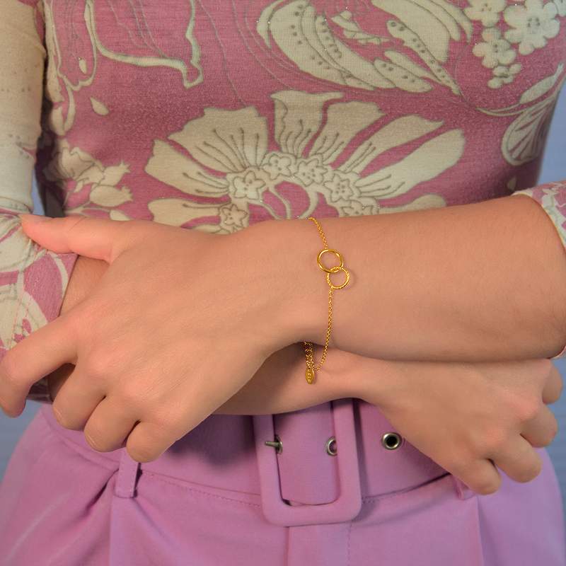 Bracelet acier jaune motif disque 21 cm - vue porté 2