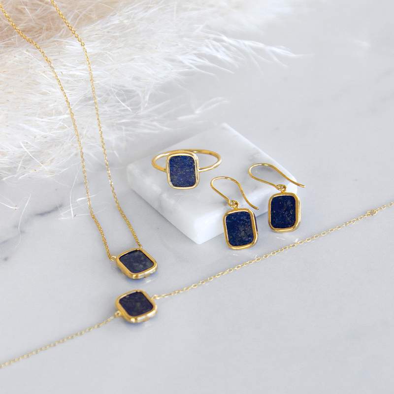Bague or 750 jaune lapis lazuli rectangulaire. - vue D2