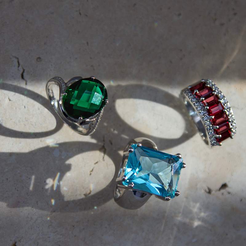 Bague argent 925 pierre synthétique verte et zirconias - vue D1