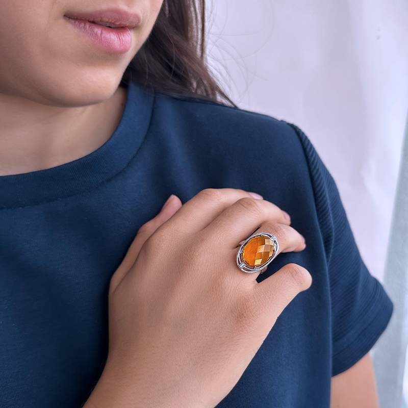 Bague argent 925 pierre synthétique orange zirconias - vue porté 1