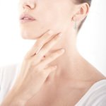 Boucles d'oreilles argent 925 zirconia - vue porté 1