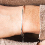 Bracelet demi-jonc argent 925 - vue porté 1