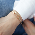 Bracelet plaqué or jaune motif cordage 58 mm - vue porté 1