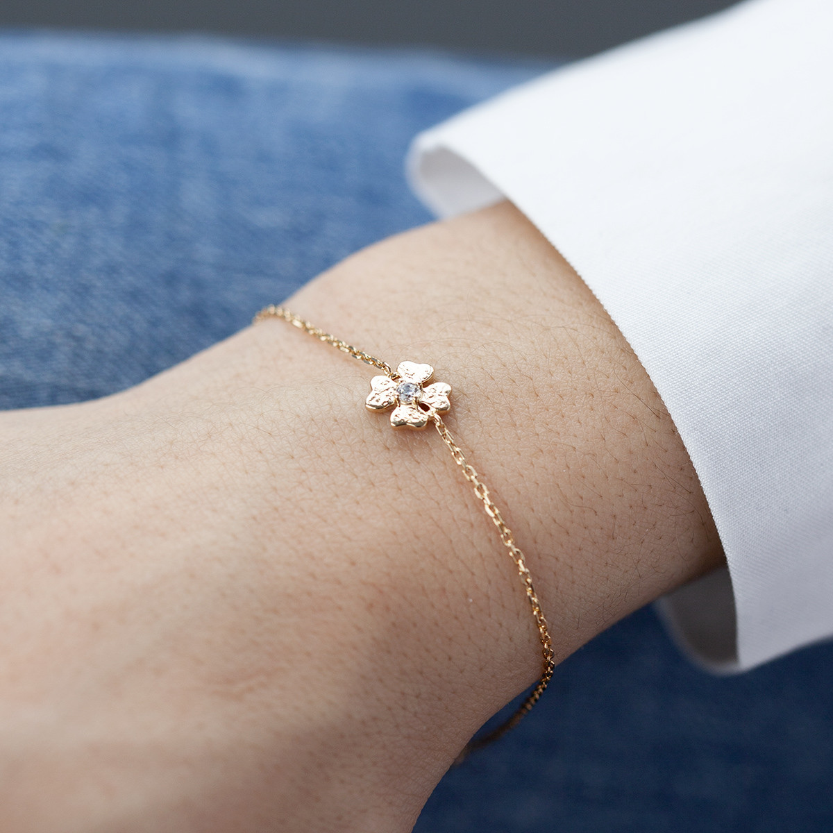 Geelgouden armband, zirkonia bloemmotief 18 cm - gedragen 1 bekijken