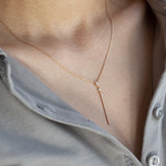 Collier plaqué or jaune, zirconias 45 cm - vue porté 1