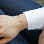 Bracelet plaqué or jaune zirconia 58 mm - vue porté 1