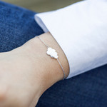 Bracelet argent 925 motif nuage personnalisable 18 cm - vue porté 1