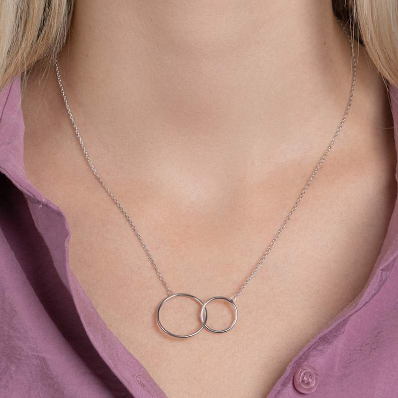 Collier argent 925 anneaux entrelacés 45 cm - vue porté 3