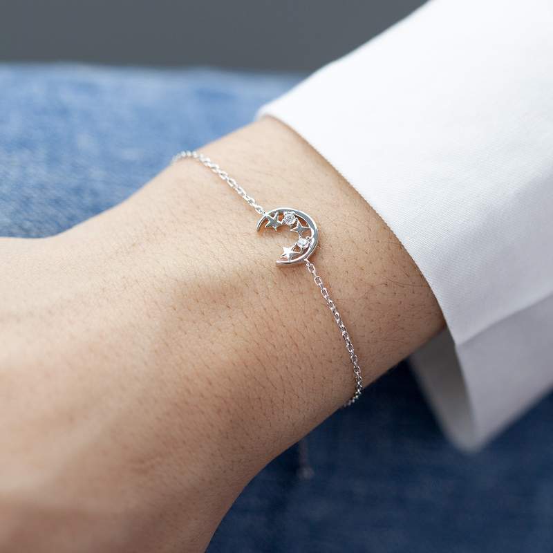 Bracelet argent 925, motif lune et étoile zirconias 18 cm - vue porté 1