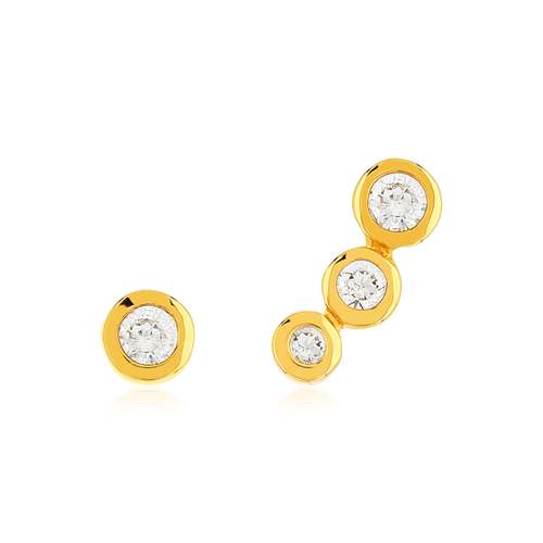 Gold-plated earrings with zirconias, 1 stud and 1 hoop.