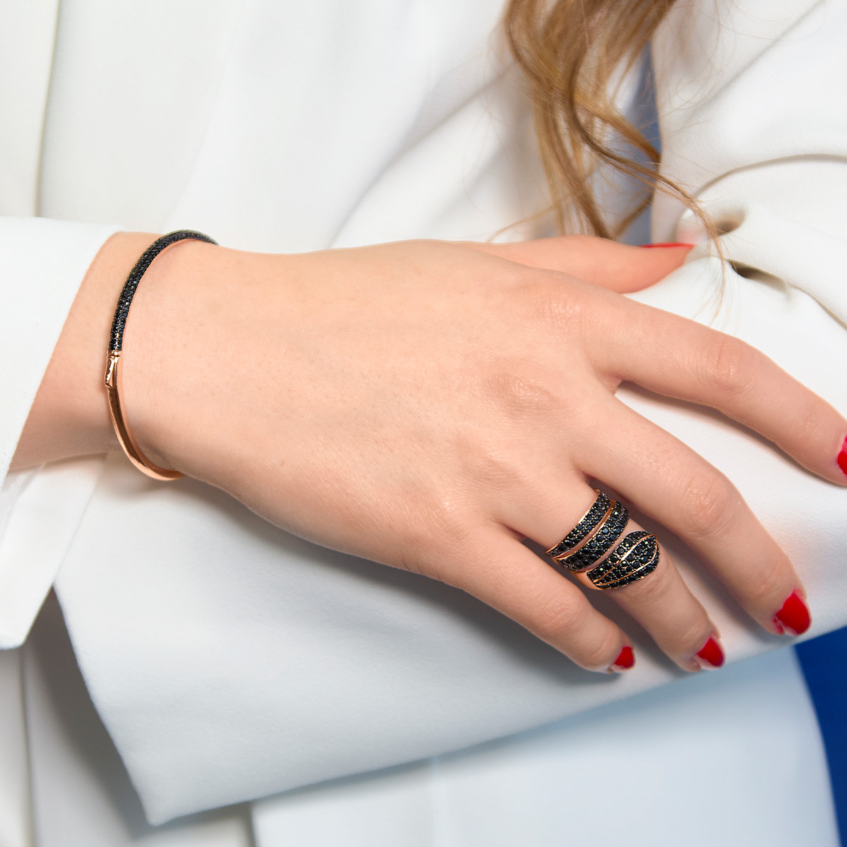 Bague argent 925 rose et ruthénium noir, zirconias - vue porté 3