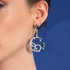 Boucles d'oreilles argent 925 et ruthénium noir, pierres imitations bleues, zirconias blancs. - vue Vporté 1