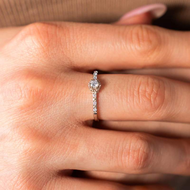 Bague argent zirconias - vue porté 1