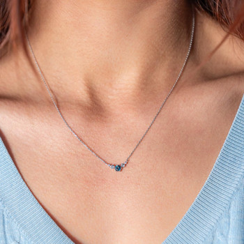 Collier or 375 blanc blanc topaze bleues 45cm avec anneau de raccourcissement 42cm