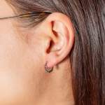 Boucles d'oreille or 375 blanc - vue porté 1